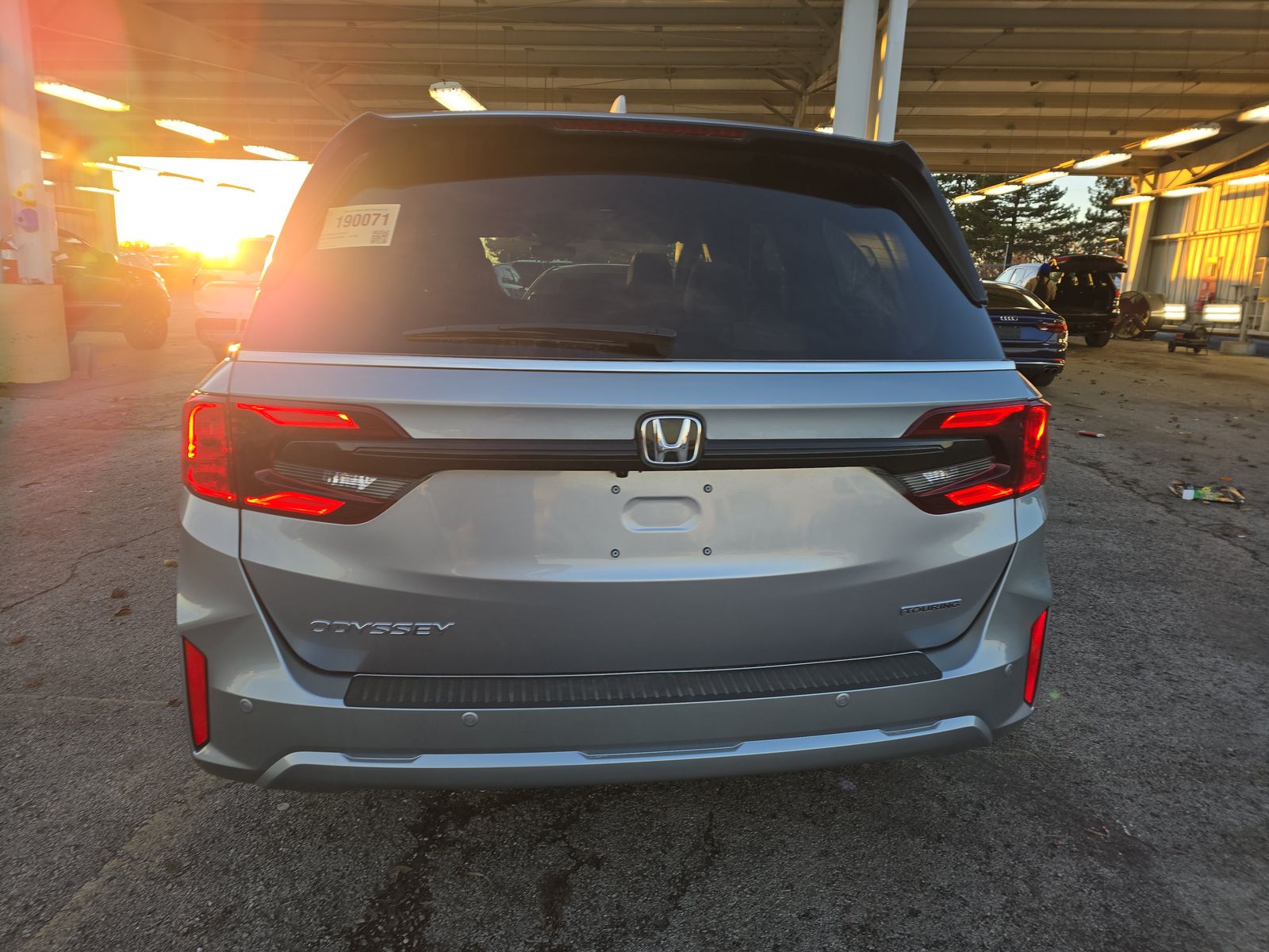 2025 Honda Odyssey Touring FWD