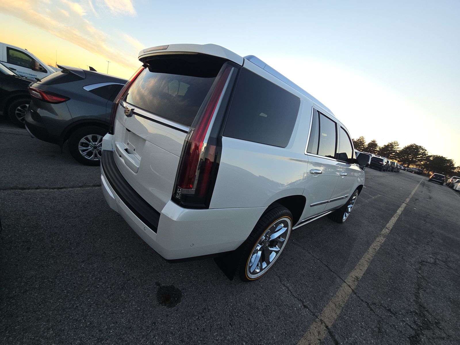 2019 Cadillac Escalade Platinum AWD