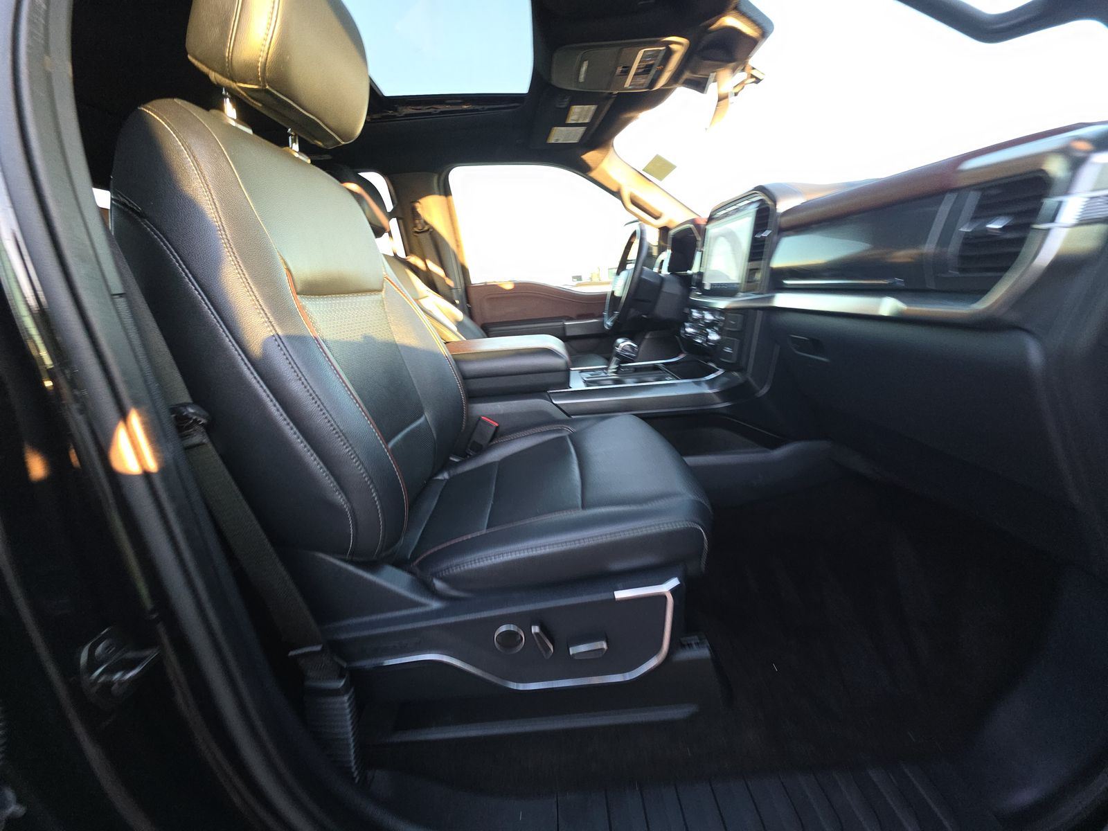 2022 Ford F-150 Lariat AWD