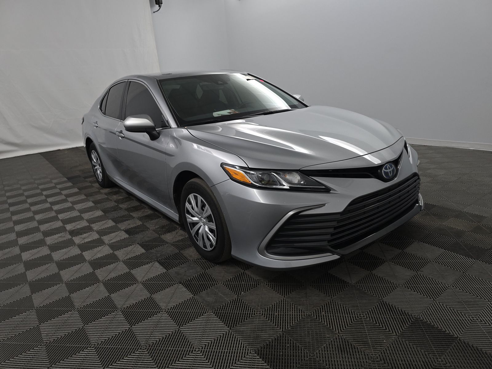 2023 Toyota Camry Hybrid LE FWD