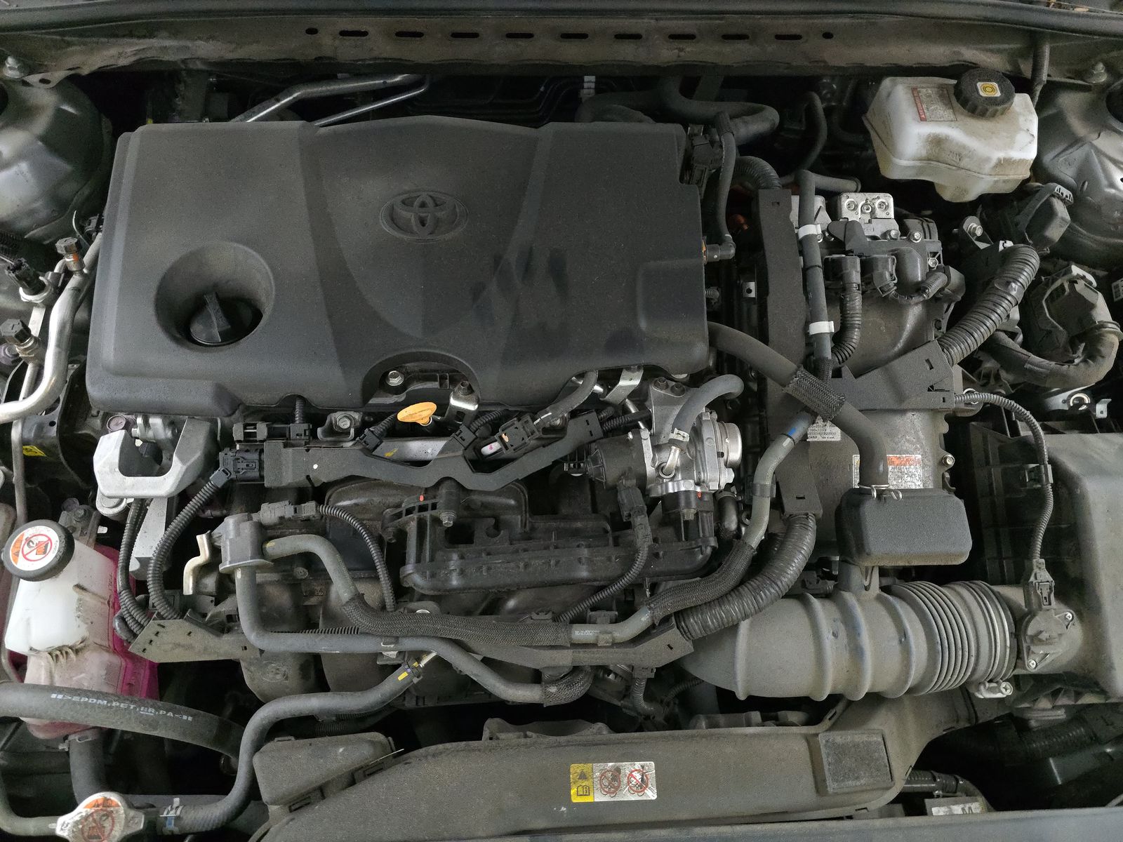 2023 Toyota Camry Hybrid LE FWD