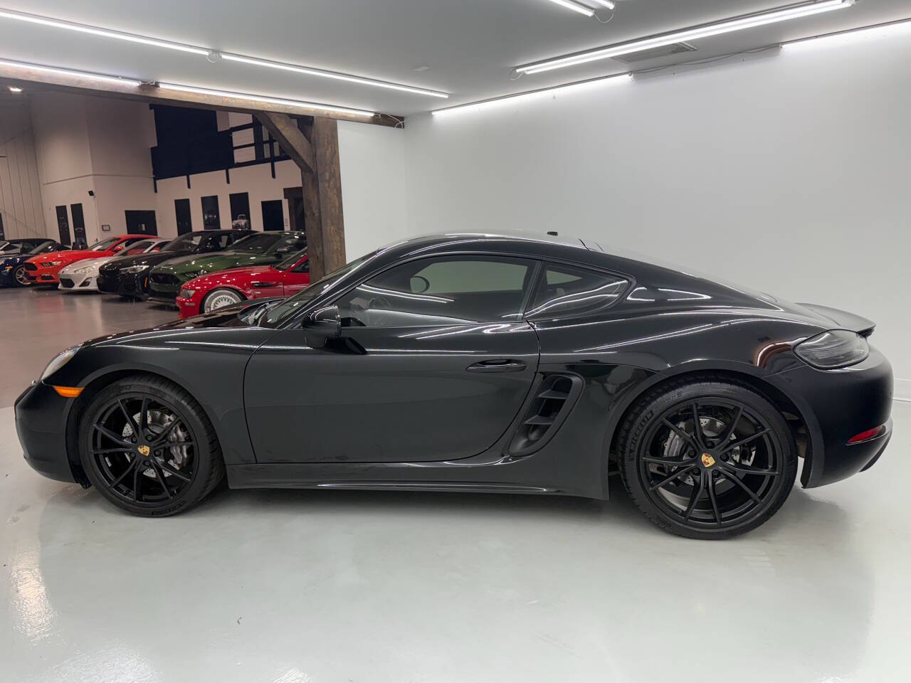 2018 Porsche 718 Cayman Base RWD