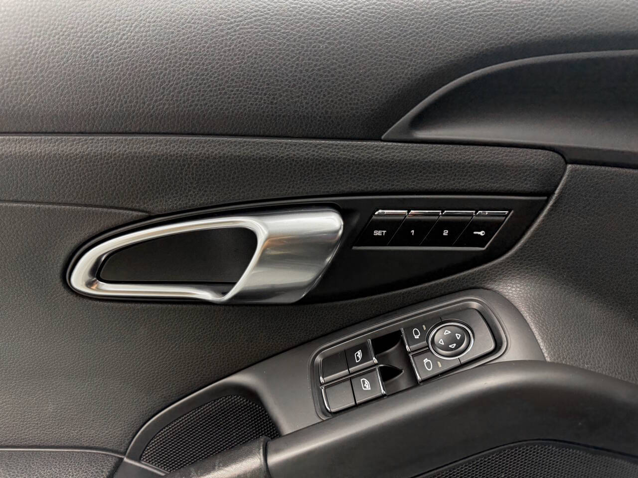 2018 Porsche 718 Cayman Base RWD