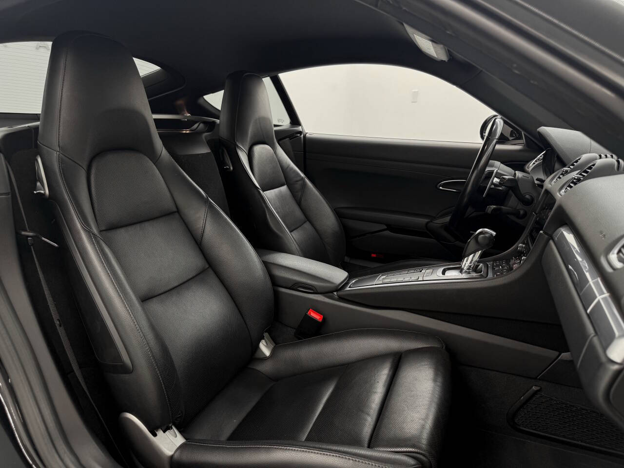 2018 Porsche 718 Cayman Base RWD