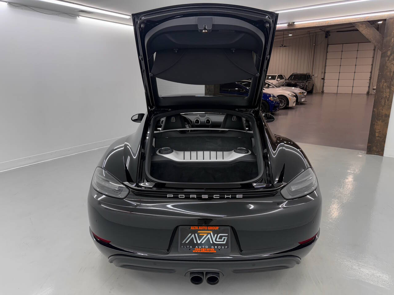 2018 Porsche 718 Cayman Base RWD