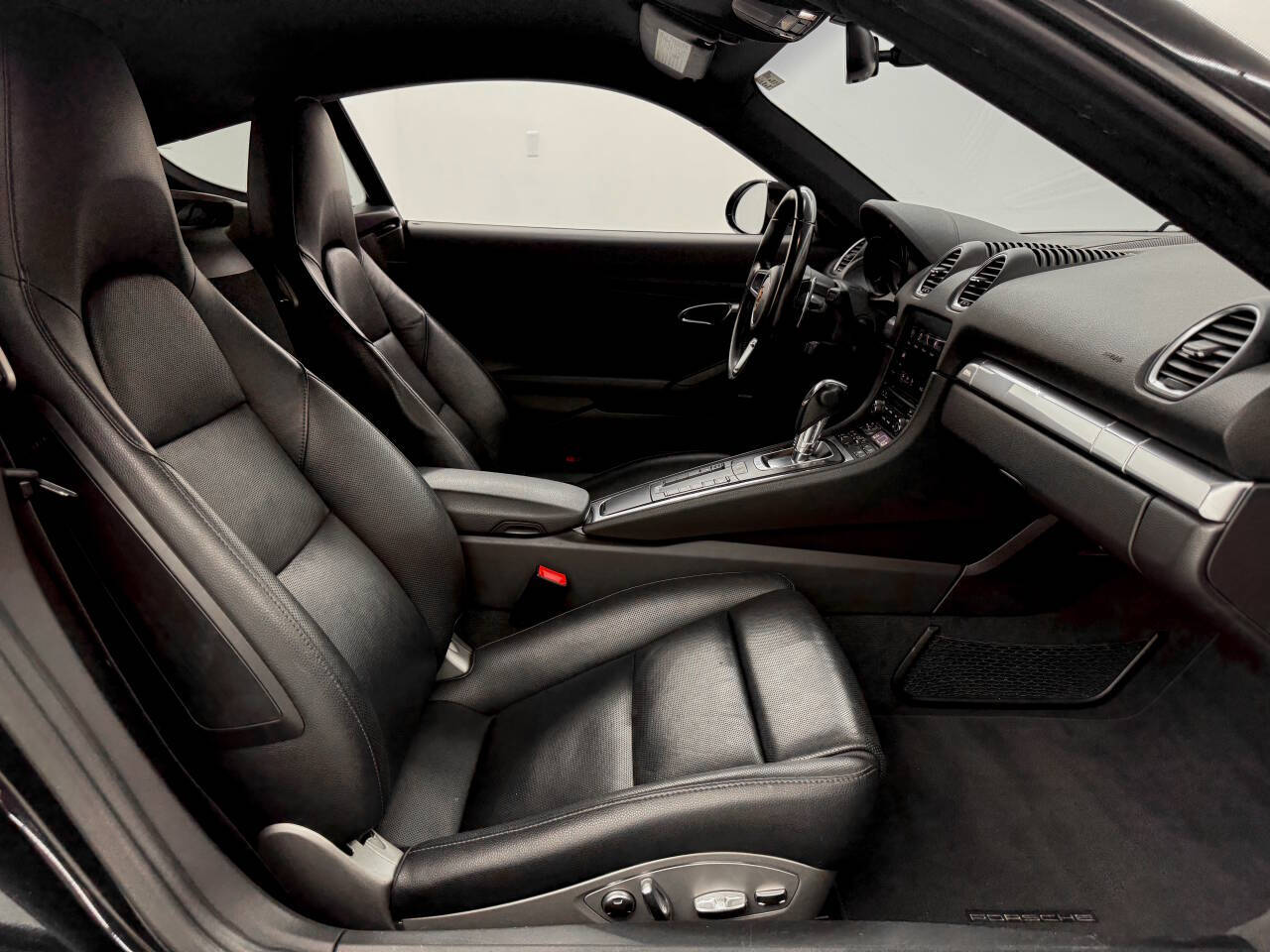 2018 Porsche 718 Cayman Base RWD