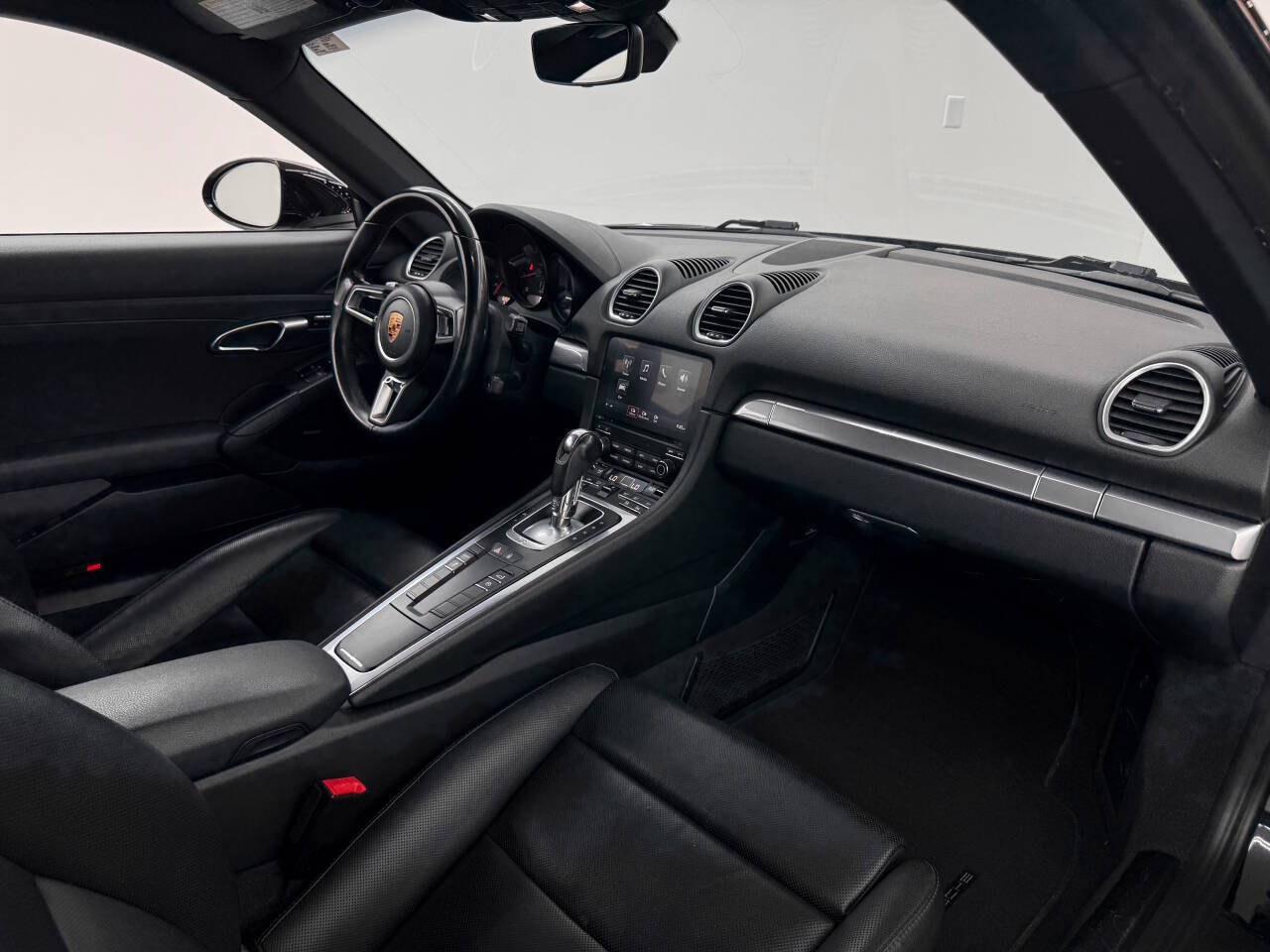 2018 Porsche 718 Cayman Base RWD