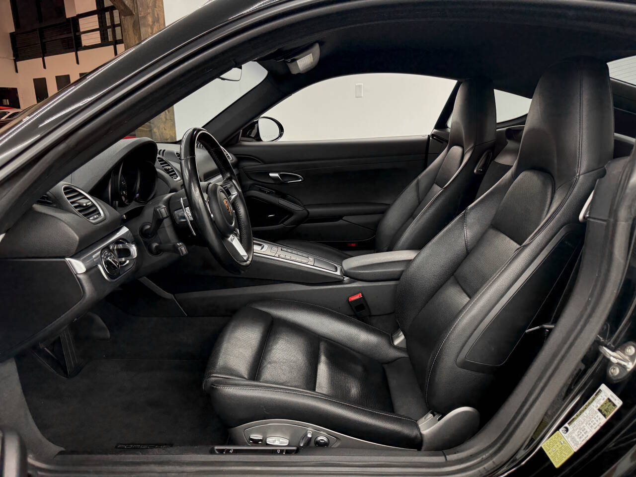 2018 Porsche 718 Cayman Base RWD