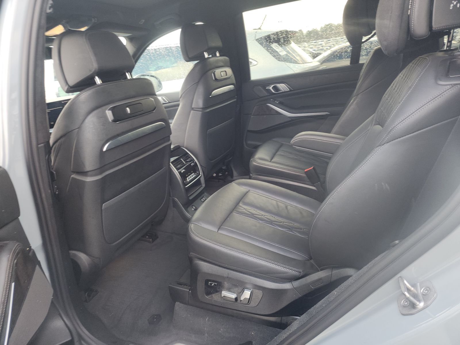 2023 BMW X7 xDrive40i AWD