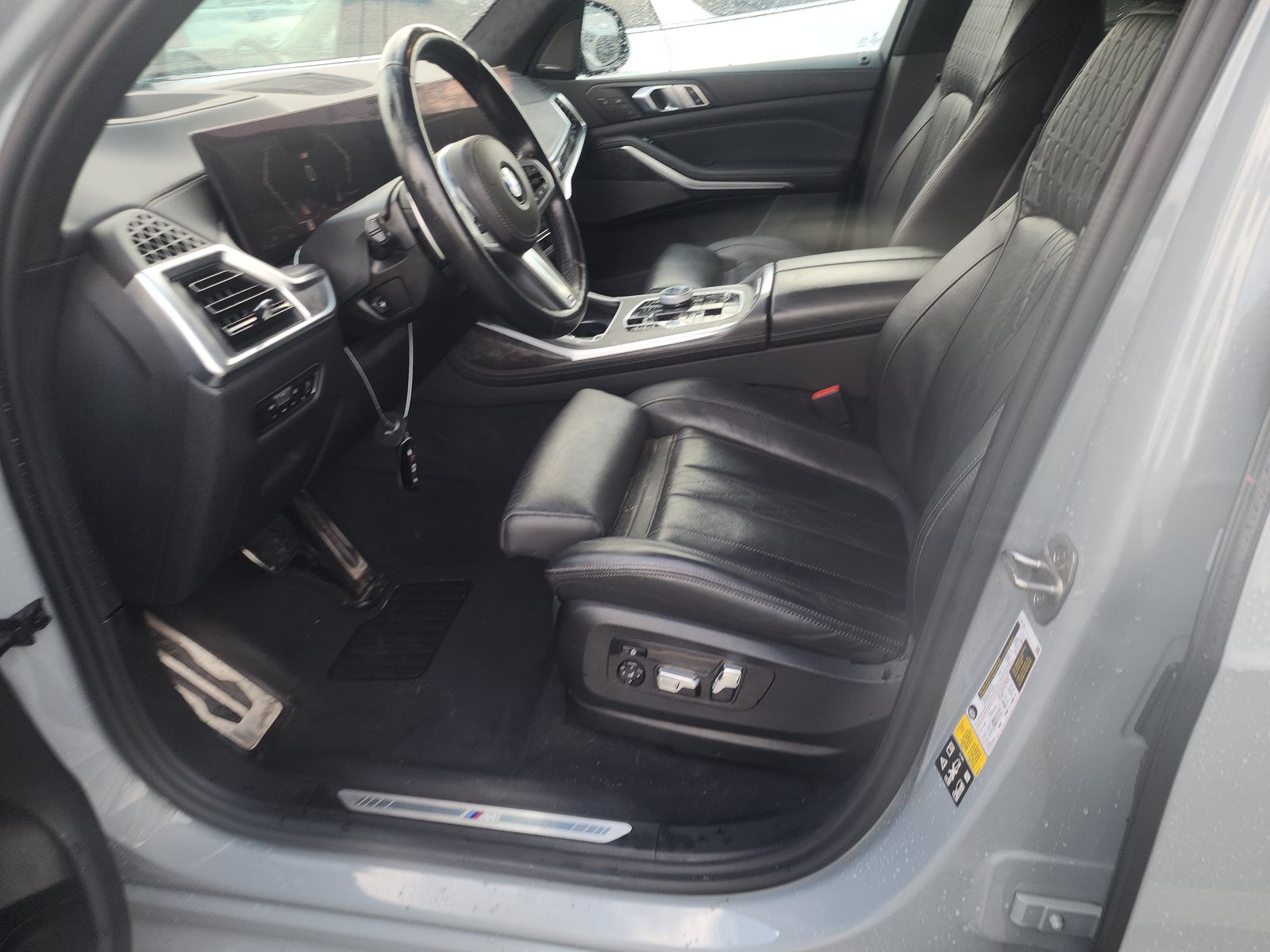 2023 BMW X7 xDrive40i AWD