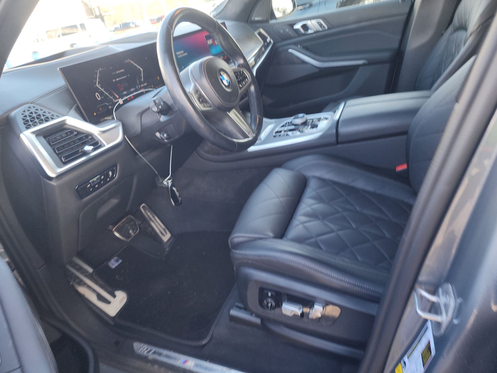 2023 BMW X7 xDrive40i AWD