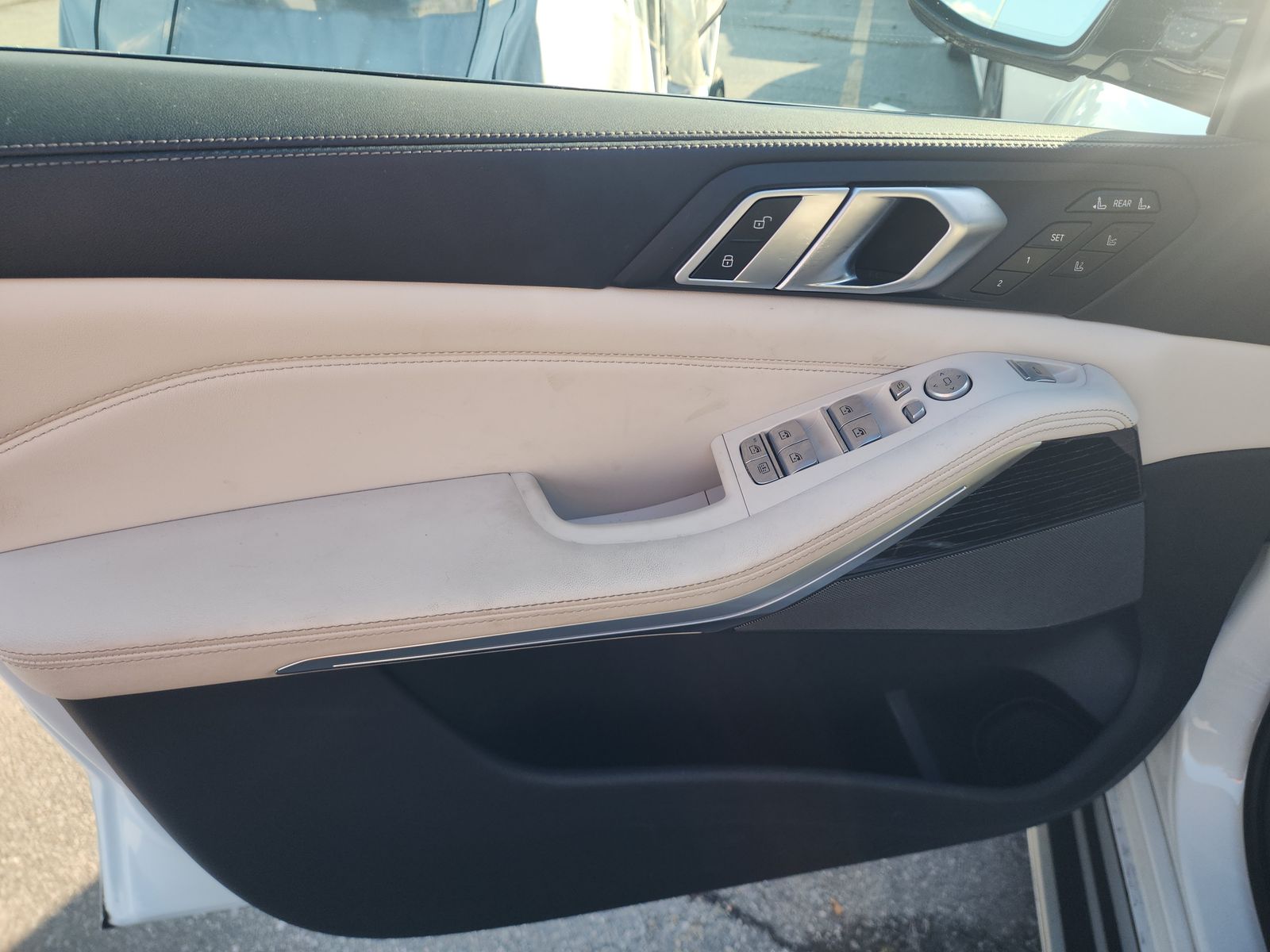 2023 BMW X7 xDrive40i AWD