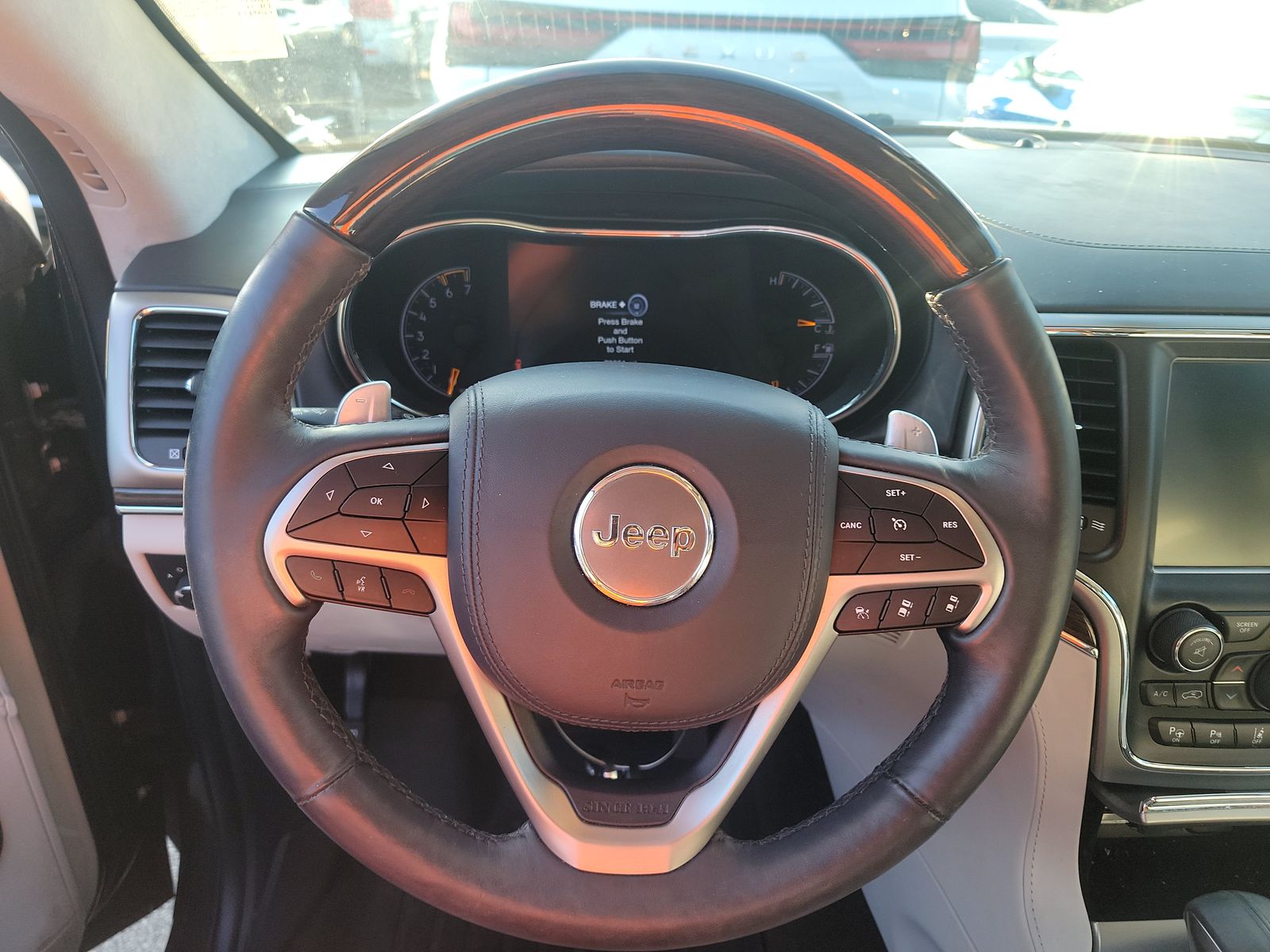 2017 Jeep Grand Cherokee Summit AWD