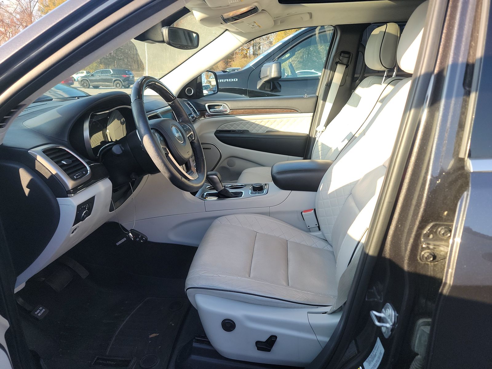 2017 Jeep Grand Cherokee Summit AWD