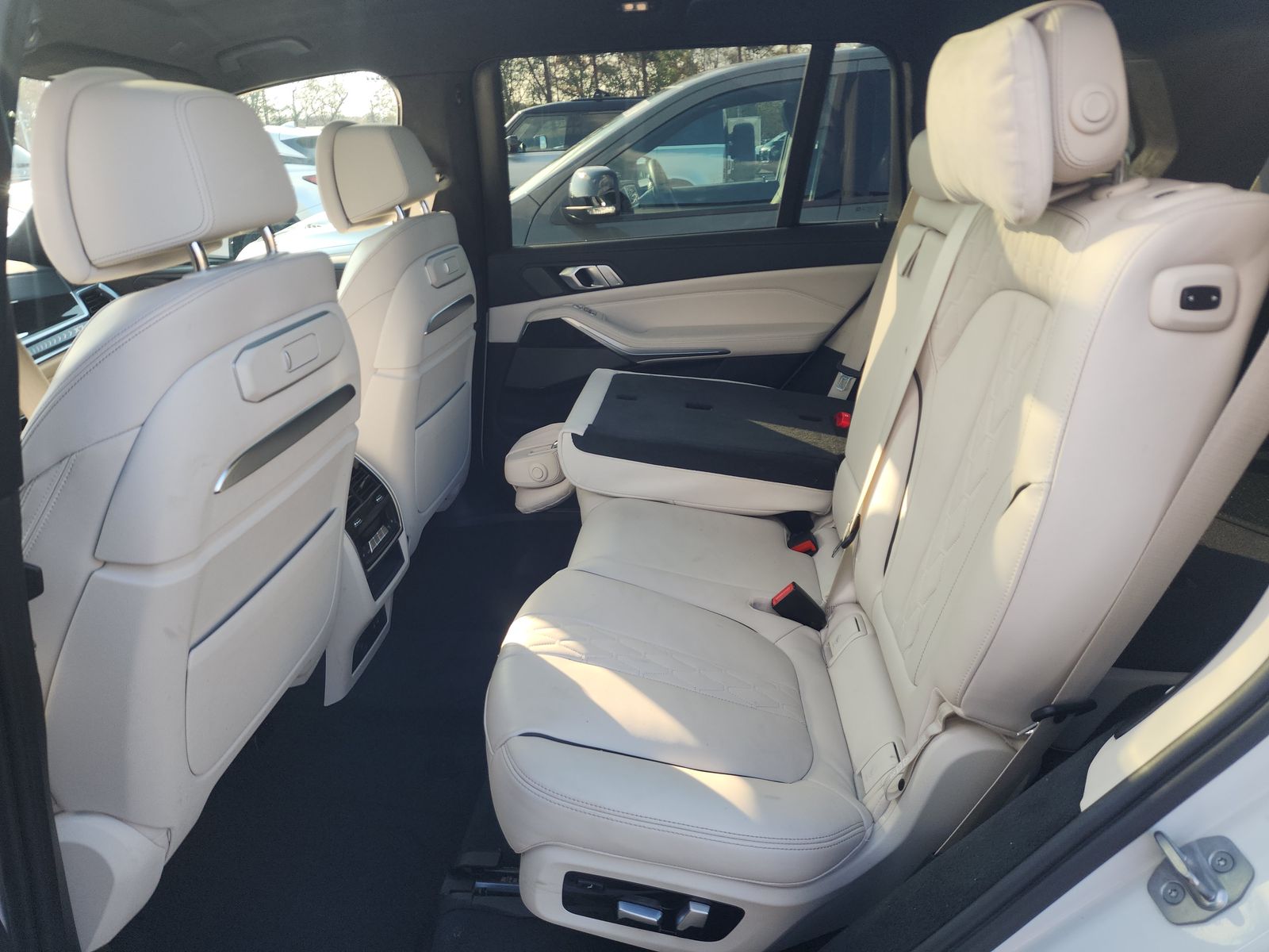 2023 BMW X7 xDrive40i AWD