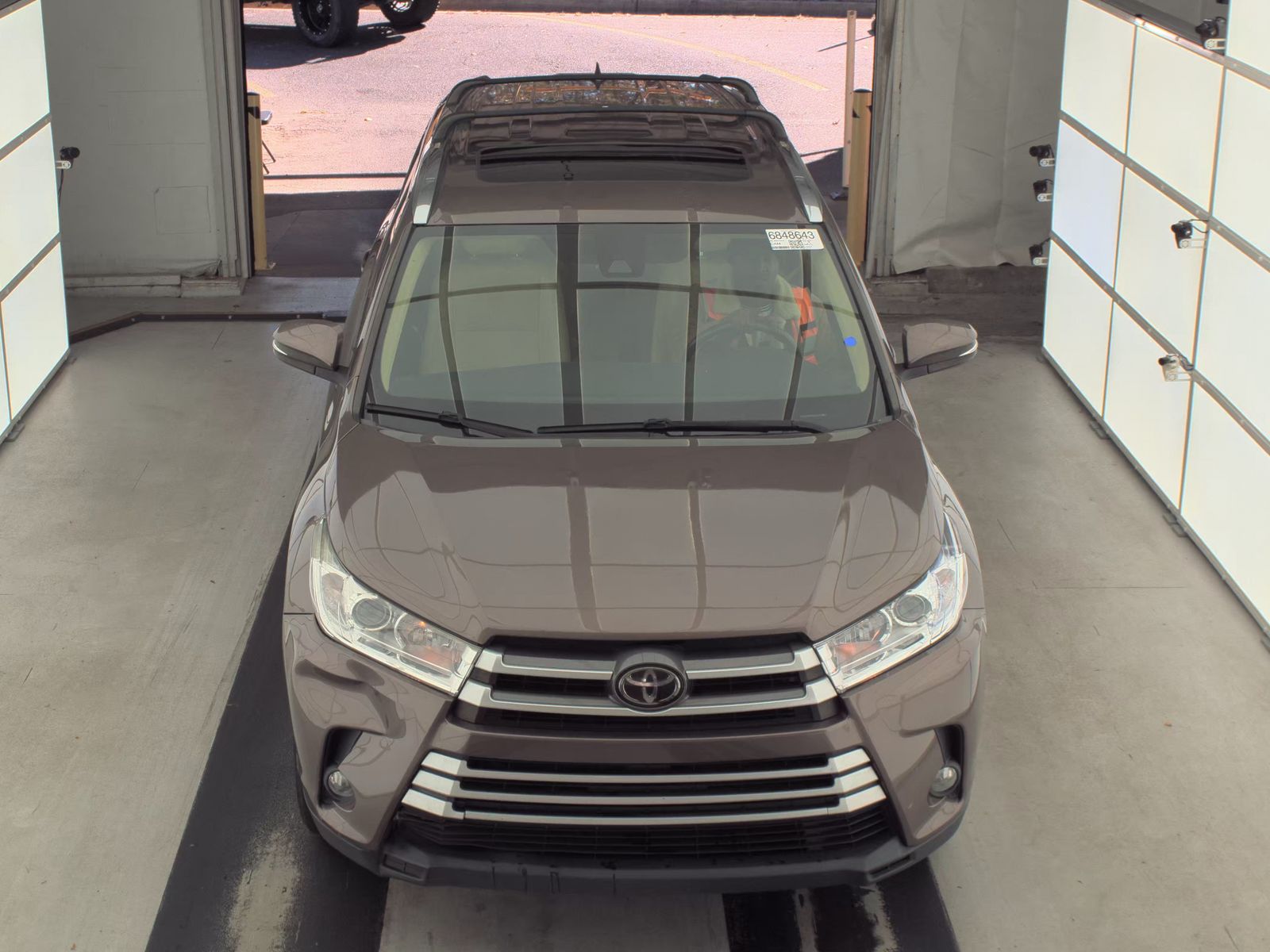 2019 Toyota Highlander XLE FWD