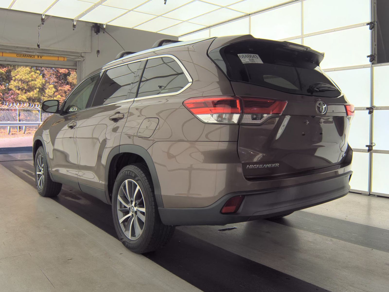 2019 Toyota Highlander XLE FWD