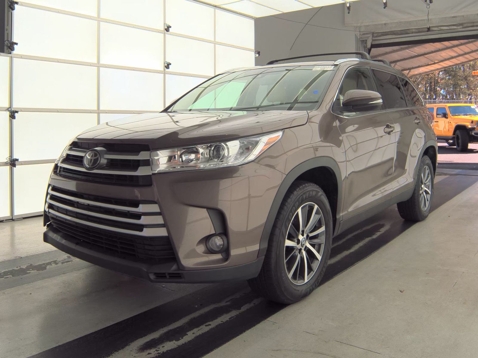 2019 Toyota Highlander XLE FWD