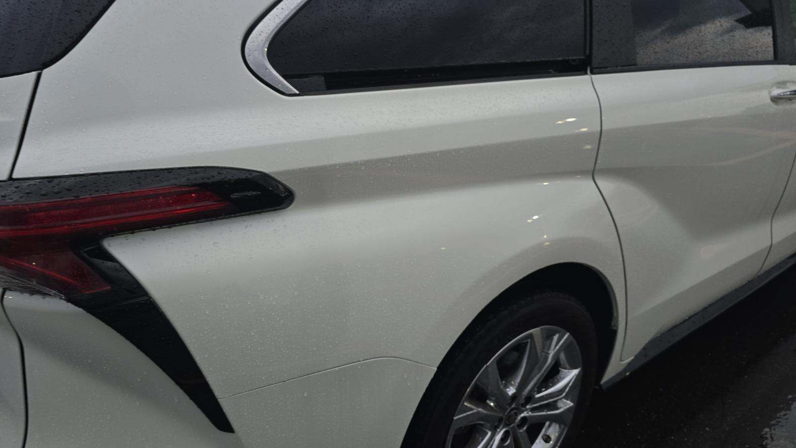 2021 Toyota Sienna Platinum FWD