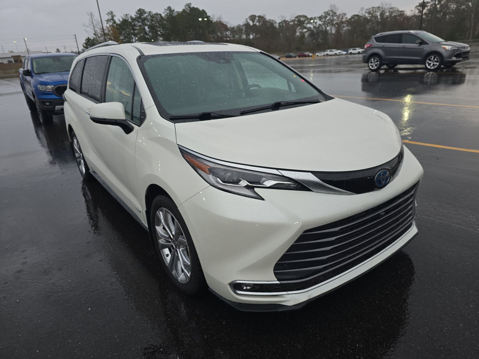 2021 Toyota Sienna Platinum FWD