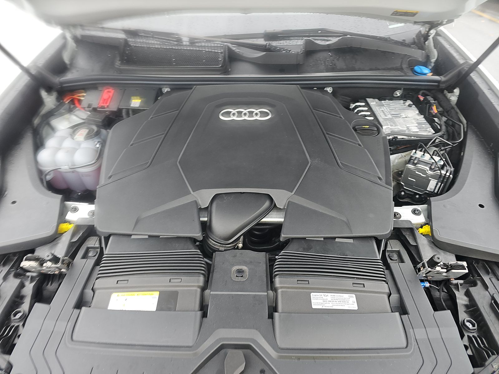 2024 Audi Q8 Premium Plus AWD