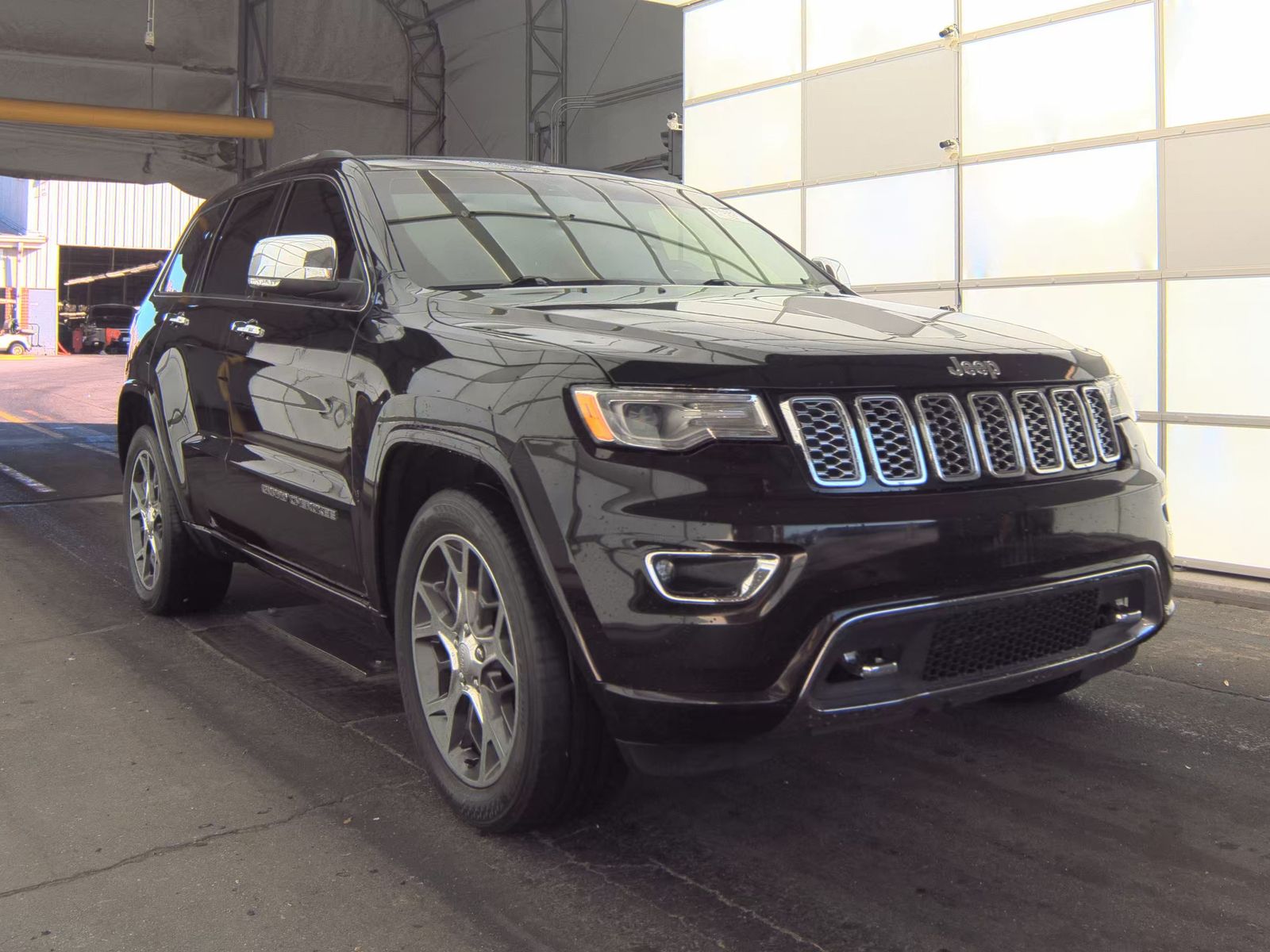 2019 Jeep Grand Cherokee Overland RWD