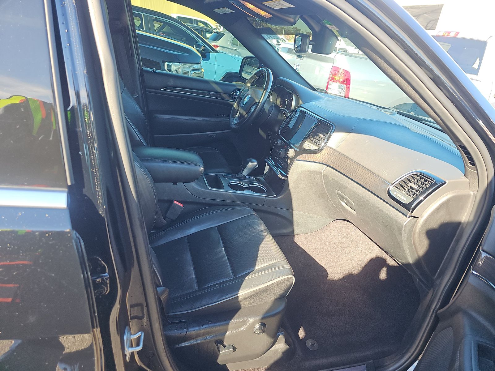 2019 Jeep Grand Cherokee Overland RWD