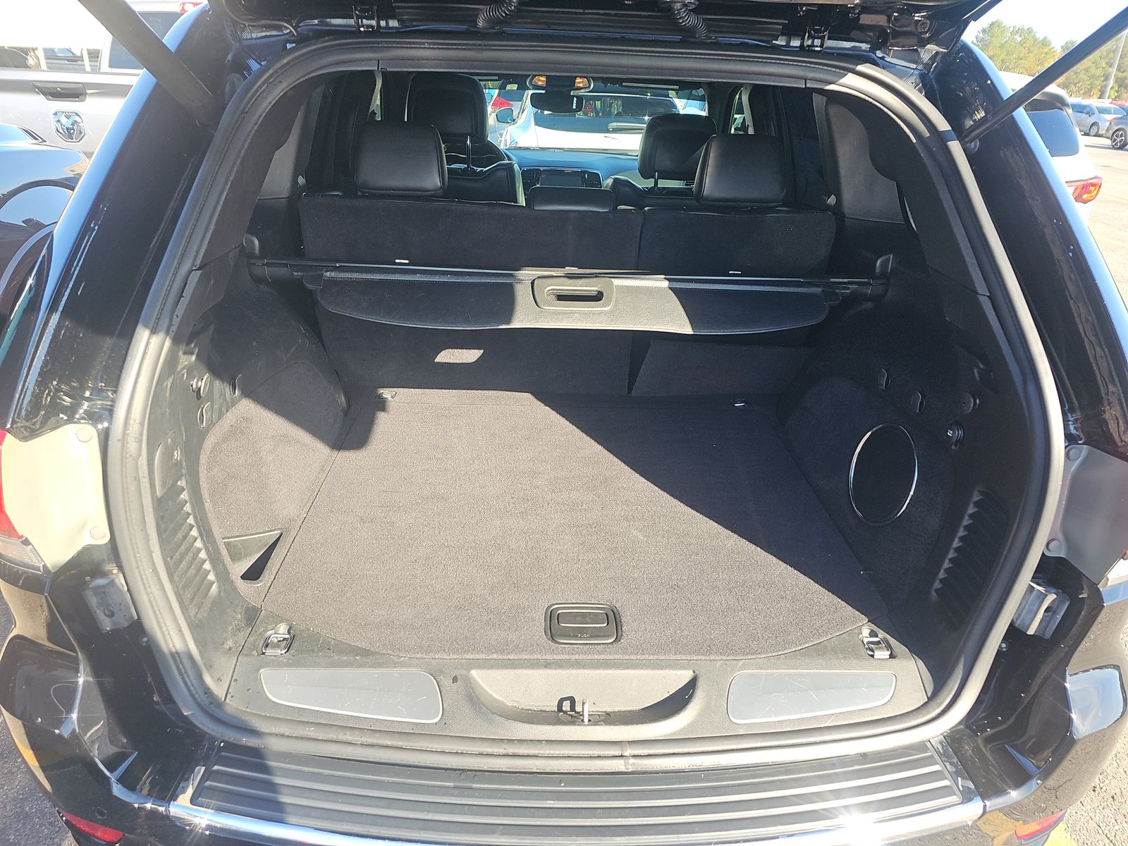 2019 Jeep Grand Cherokee Overland RWD