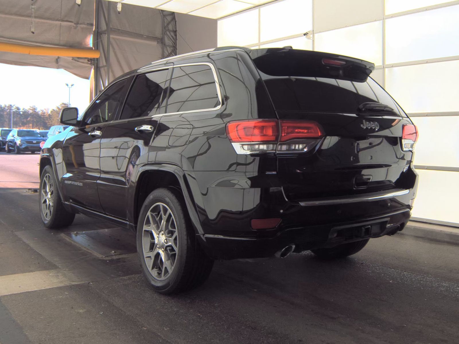 2019 Jeep Grand Cherokee Overland RWD