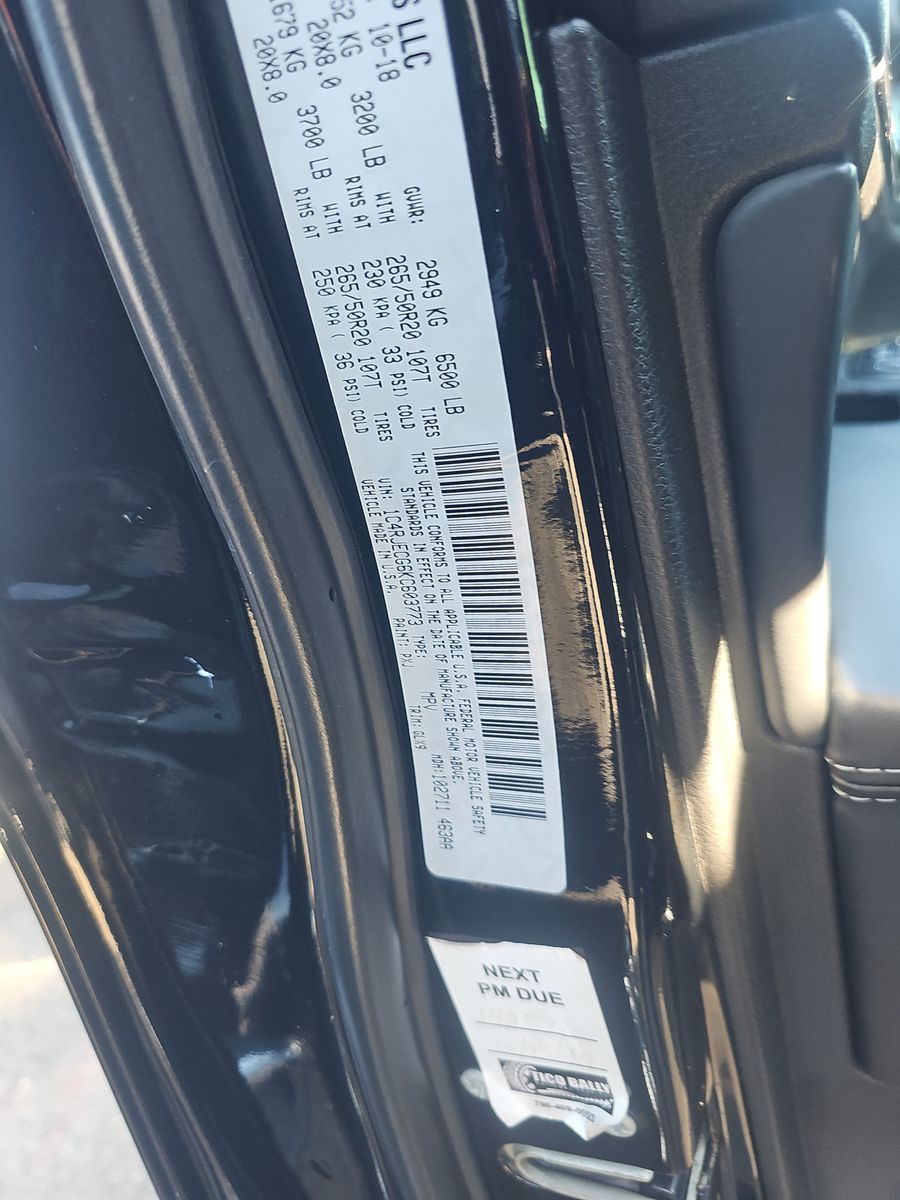 2019 Jeep Grand Cherokee Overland RWD