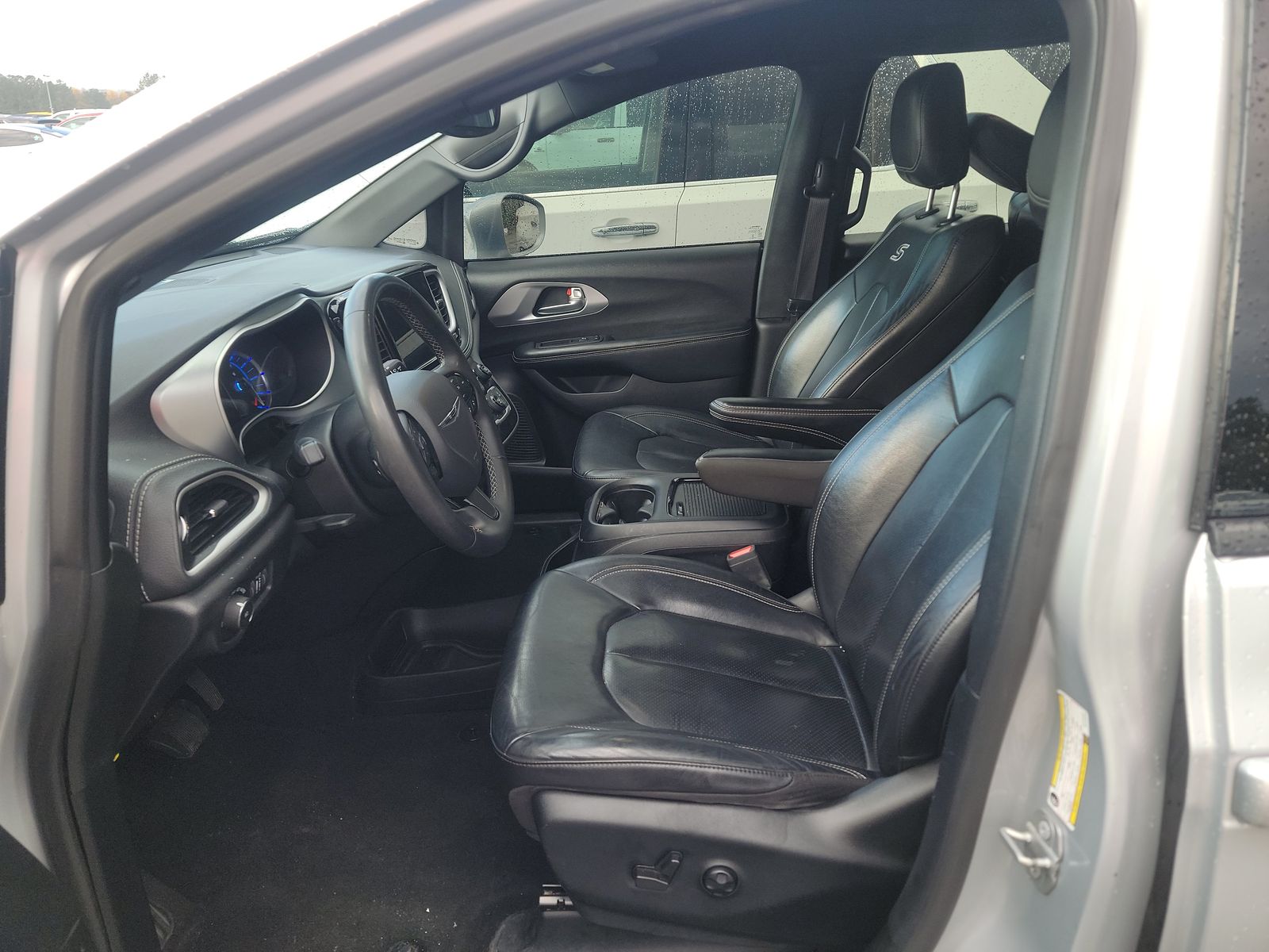 2022 Chrysler Pacifica Hybrid Touring L FWD