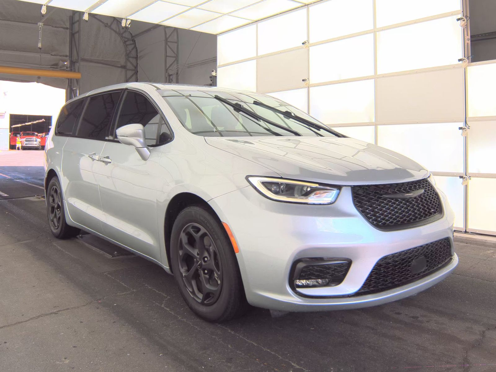 2022 Chrysler Pacifica Hybrid Touring L FWD