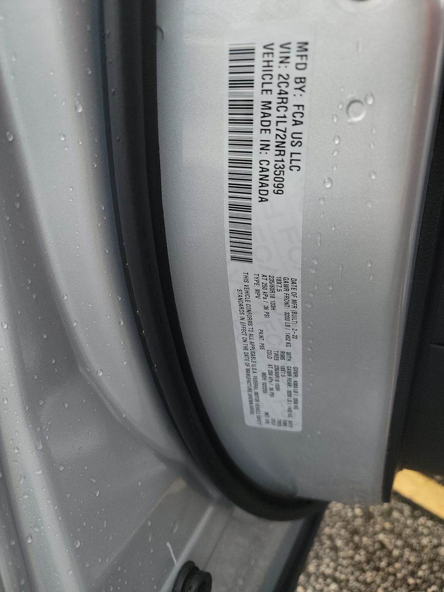 2022 Chrysler Pacifica Hybrid Touring L FWD