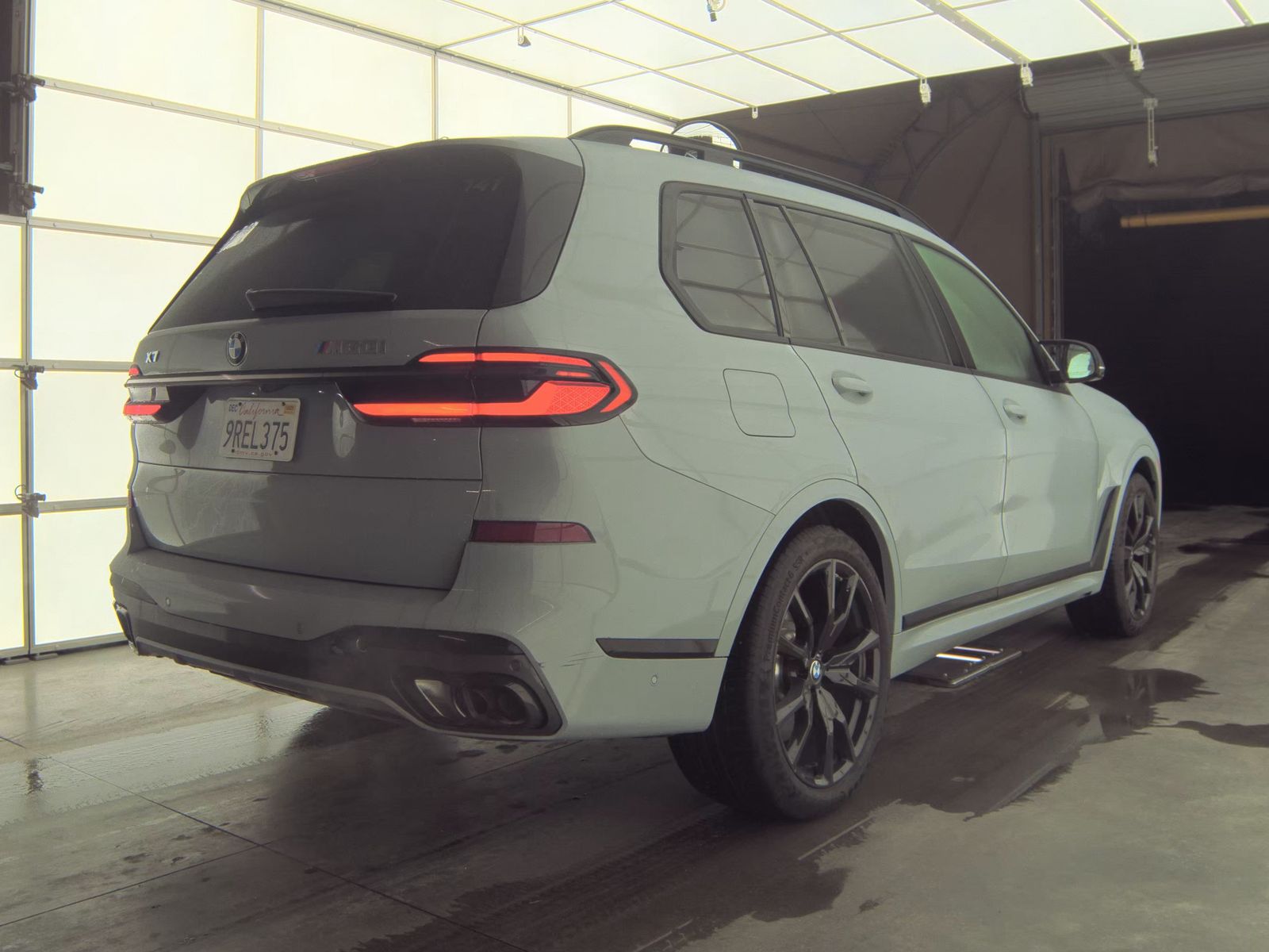 2025 BMW X7 M60i AWD