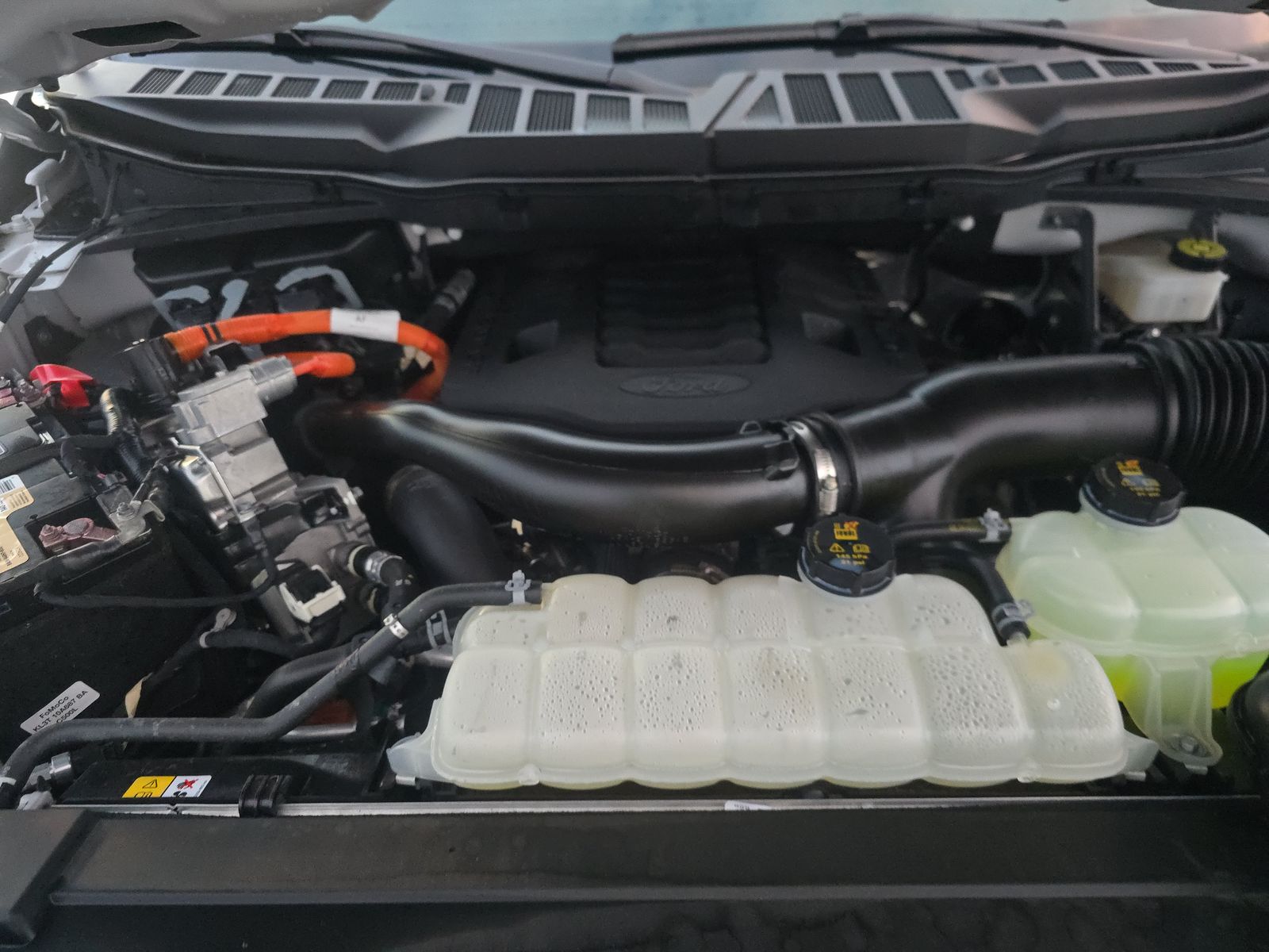 2023 Ford F-150 Hybrid XLT AWD