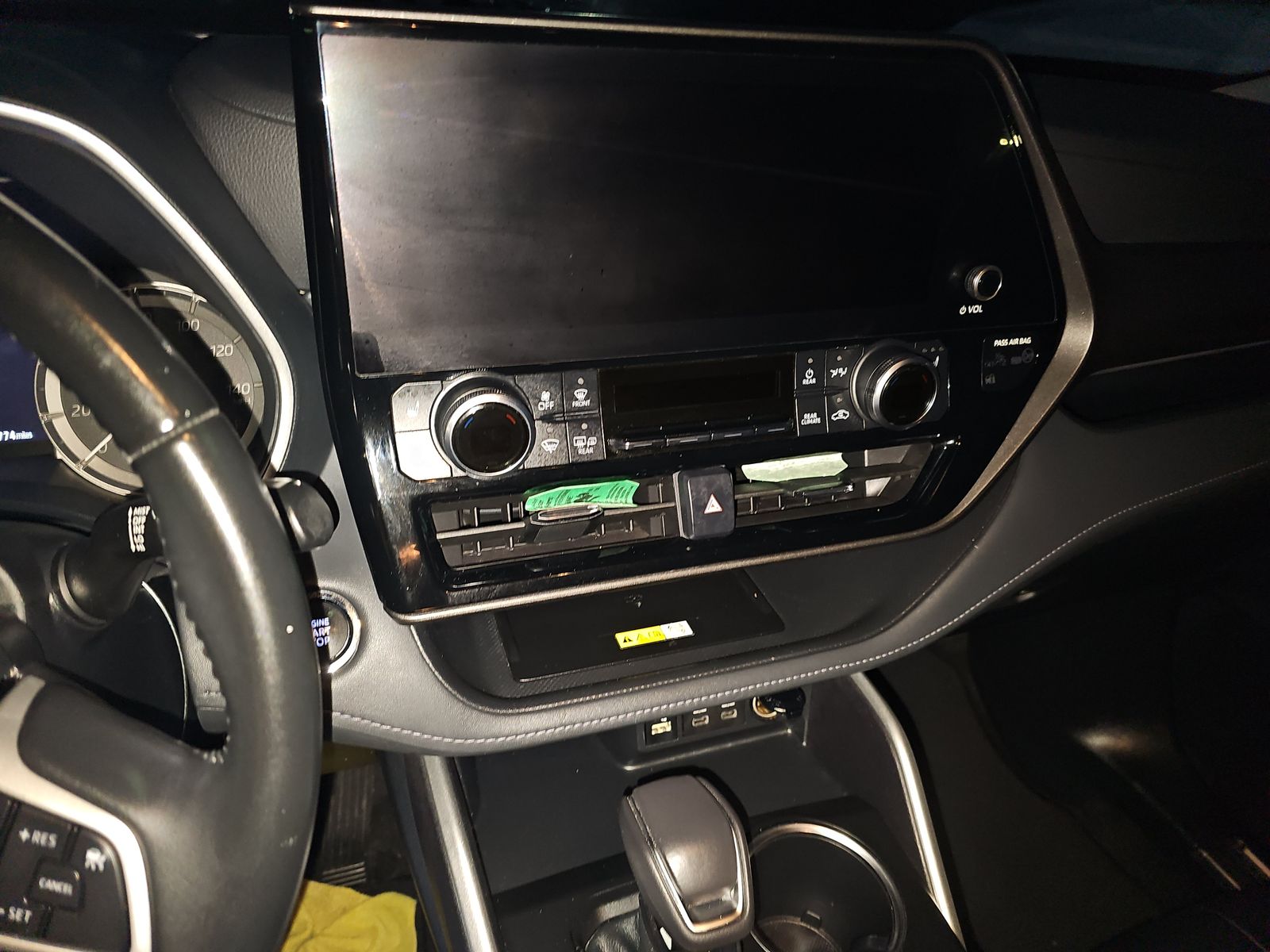 2023 Toyota Highlander XLE FWD