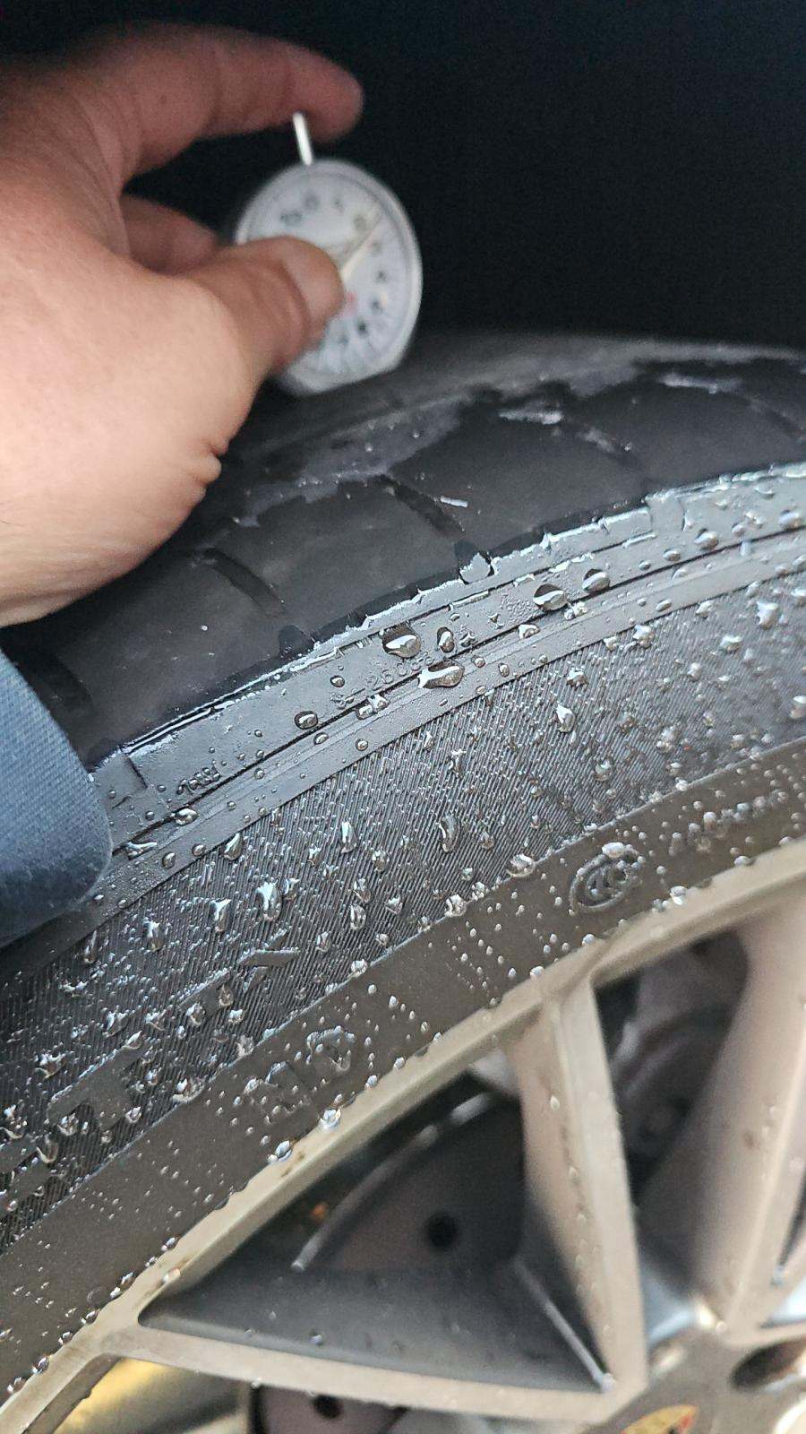 2023 Porsche Cayenne Platinum Edition AWD