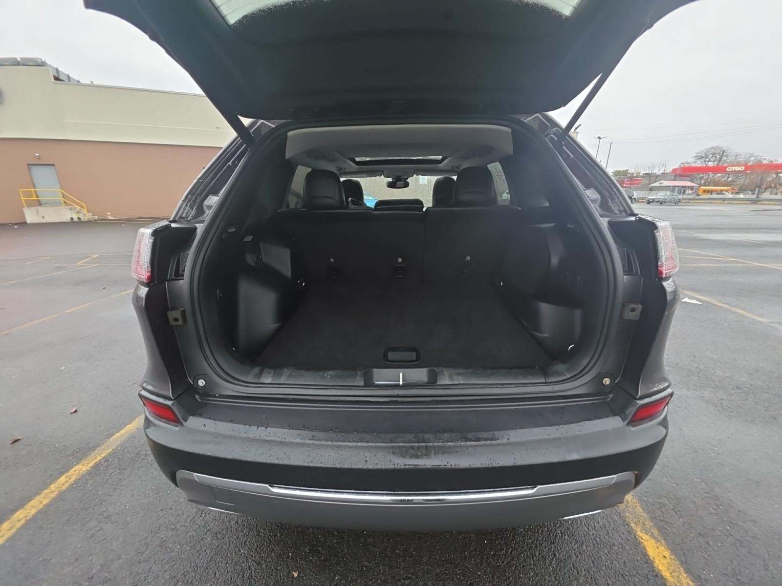 2022 Jeep Cherokee Limited AWD