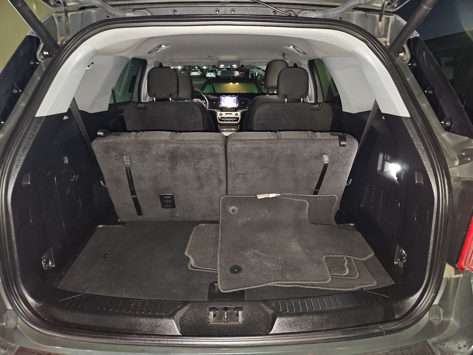 2022 Ford Explorer XLT RWD