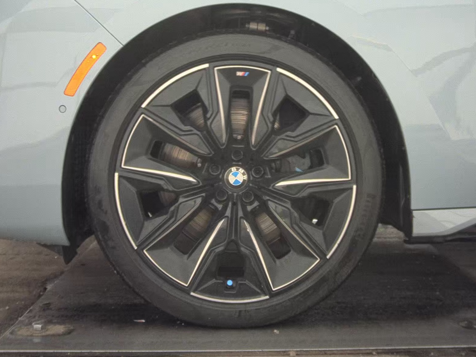 2023 BMW 7 Series 740i RWD