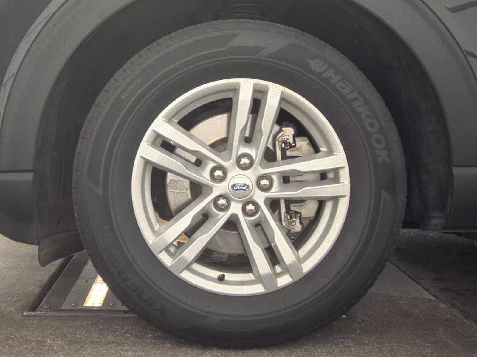 2022 Ford Explorer XLT RWD