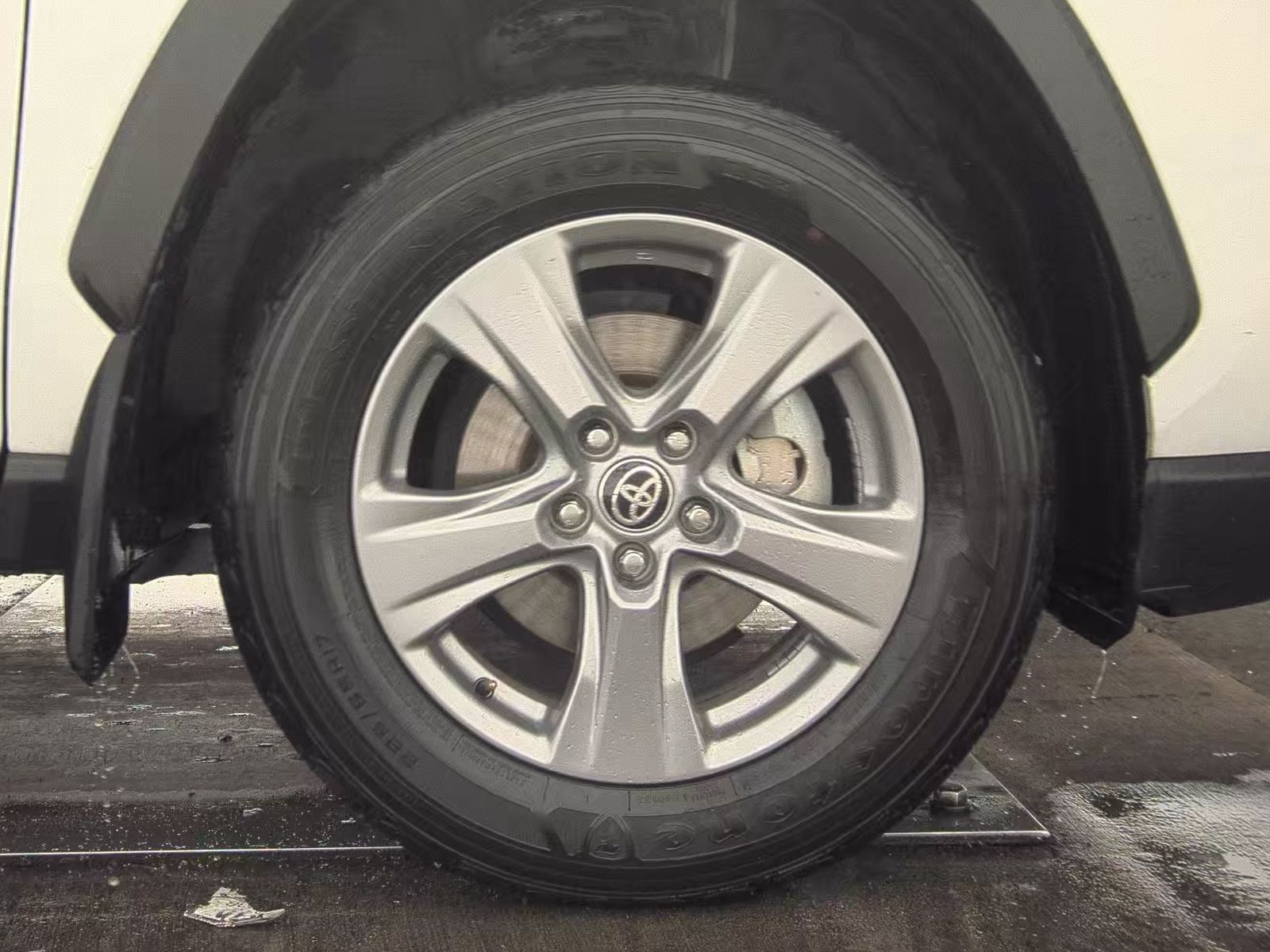 2024 Toyota RAV4 XLE FWD