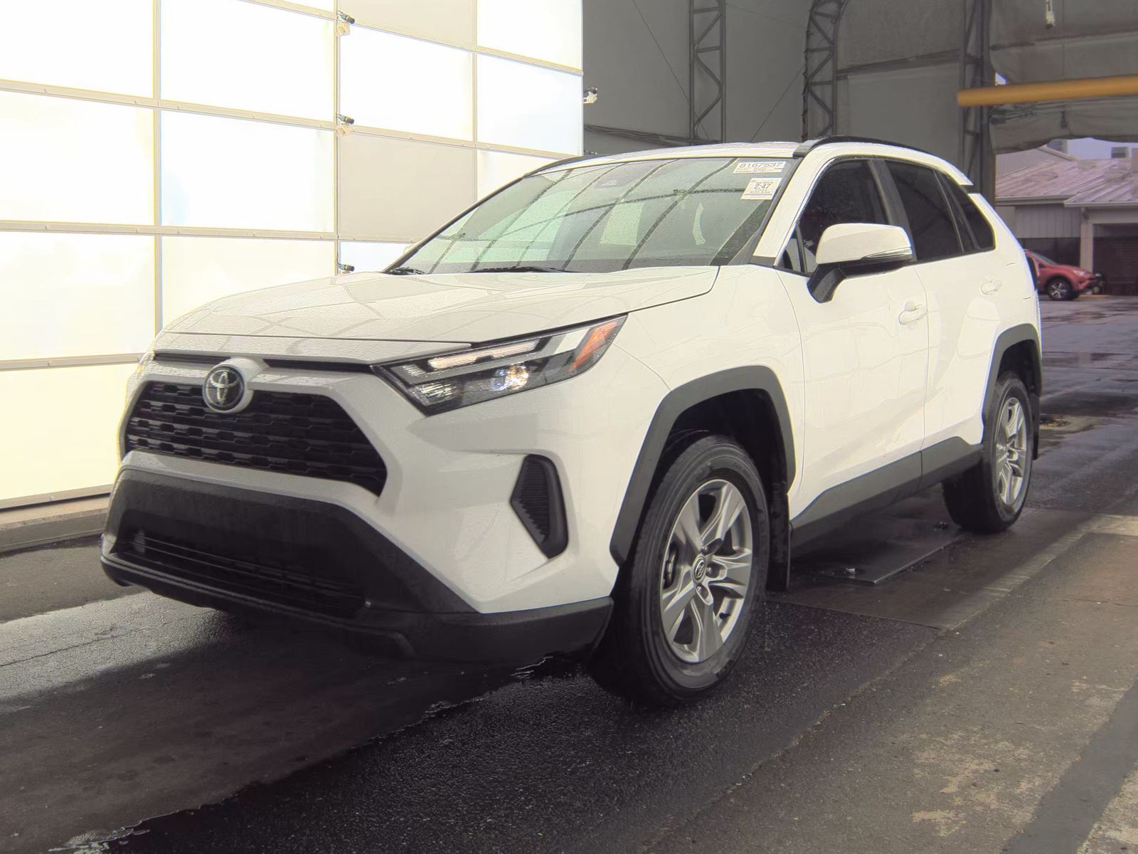 2024 Toyota RAV4 XLE FWD