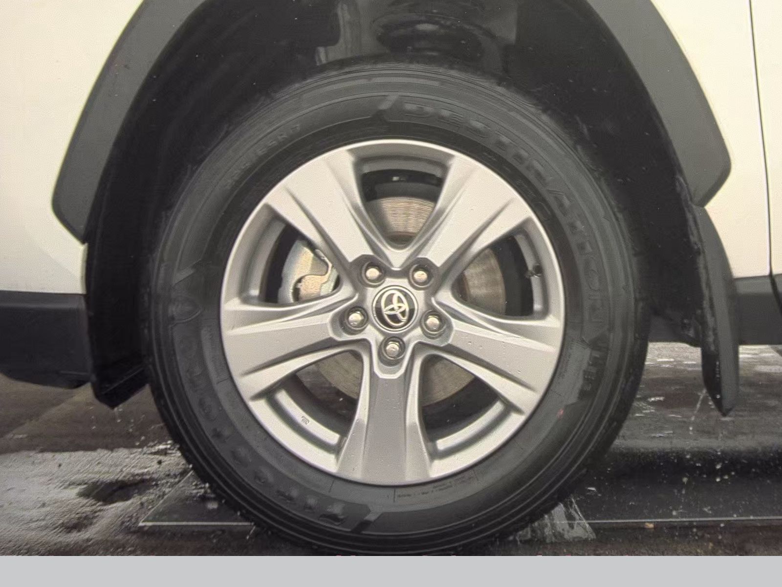 2024 Toyota RAV4 XLE FWD