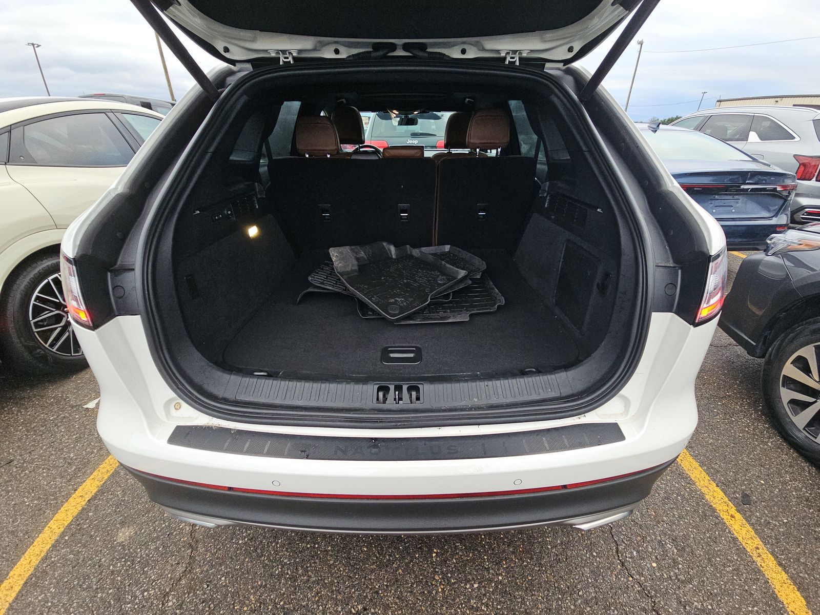 2023 Lincoln Nautilus Reserve AWD