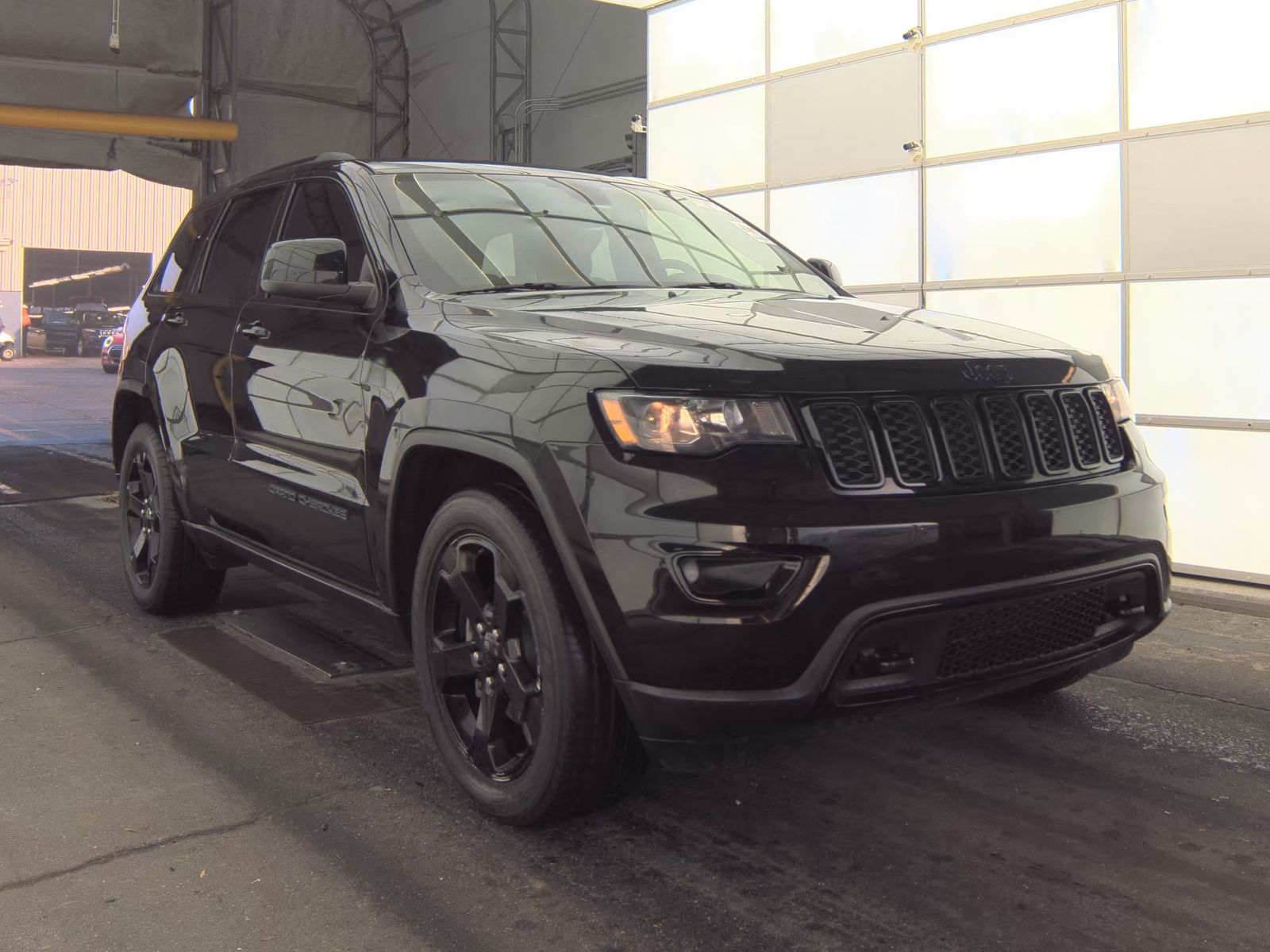 2019 Jeep Grand Cherokee Laredo Upland Edition RWD