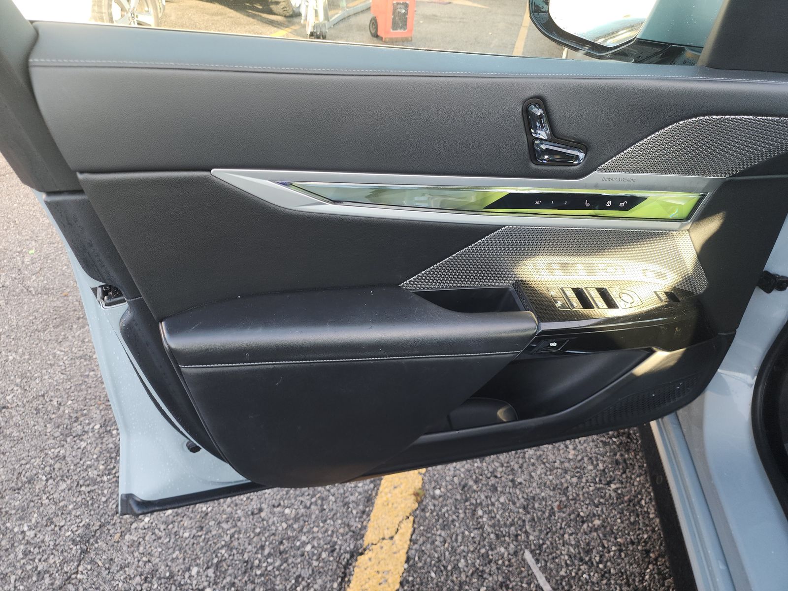 2023 BMW 7 Series 740i RWD