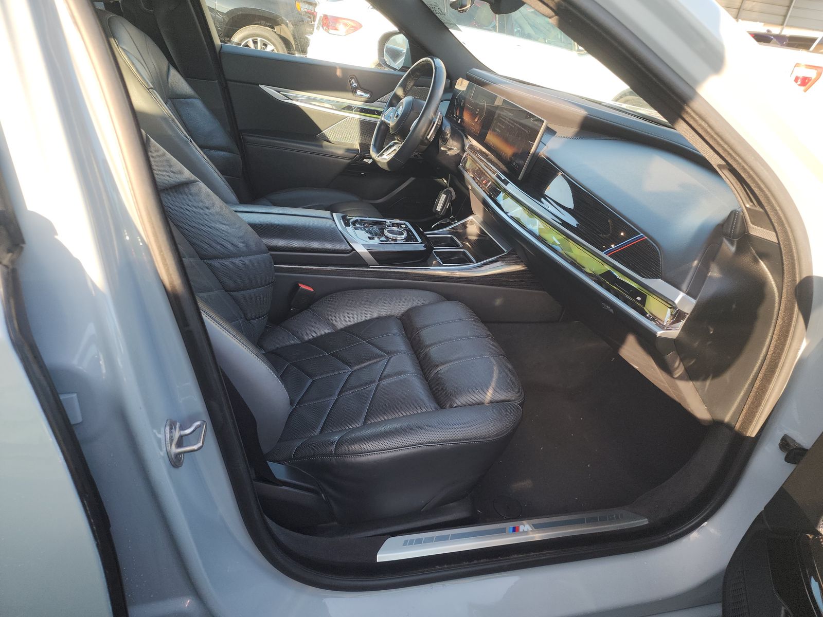 2023 BMW 7 Series 740i RWD