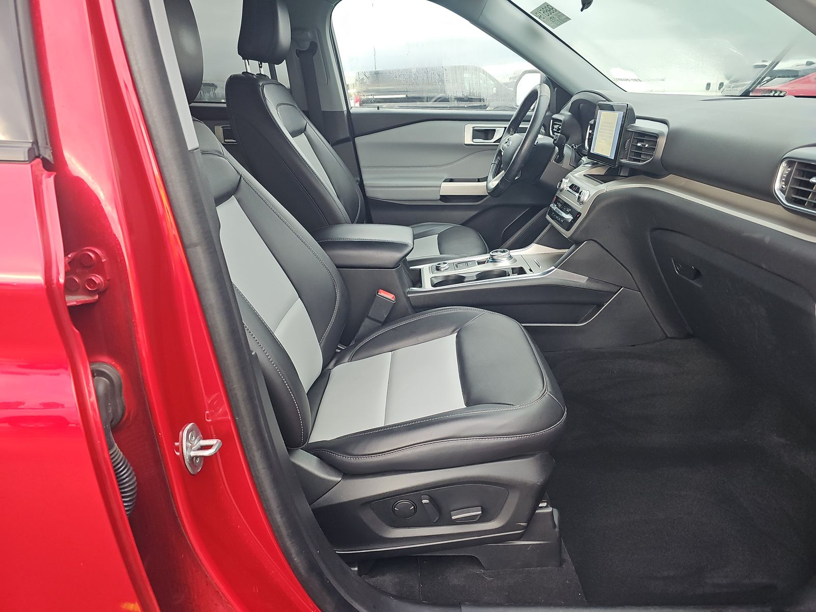 2022 Ford Explorer XLT AWD