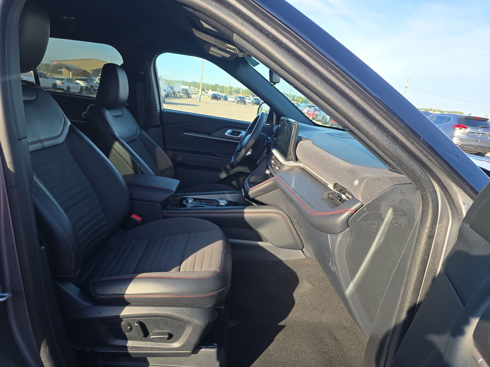 2025 Ford Explorer ST-Line AWD